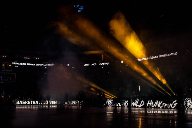 例如在客场 例如在客场