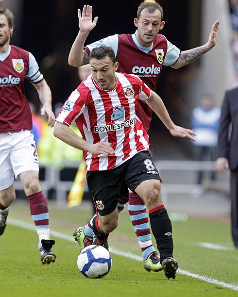 队的中流砥 队的中流砥