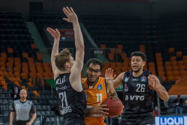 关注的同时 关注的同时